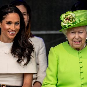 "Meghan était au château pour goûter certains plats et a dit à l'un des traiteurs qu'elle pouvait sentir la présence d'œufs, elle s’est énervée en disant que le plat était censé être végétalien et macrobiotique", apprend-on. En ayant eu vent, la reine Elizabeth II serait alors intervenue !

Meghan Markle, duchesse de Sussex, effectue son premier déplacement officiel avec la reine Elisabeth II d'Angleterre, lors de la visite du Catalyst Museum à Widnes. Le 14 juin 2018. (AGENCE / BESTIMAGE).