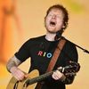 De quoi rendre heureux ses fans qui n'ont pas pu avoir de places pour ses concerts - il est actuellement en tournée dans six villes indiennes. 

Ed Sheeran au Rock in Rio Festival.

Backgrid USA / Bestimage