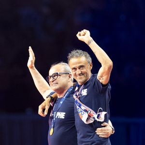 Luís Campos, Luis Enrique - Les joueurs du PSG célèbrent leur titre de Champion d'Europe au Parc Des Princes à Paris, le 1er juin 2025.
© Cyril Moreau/Bestimage