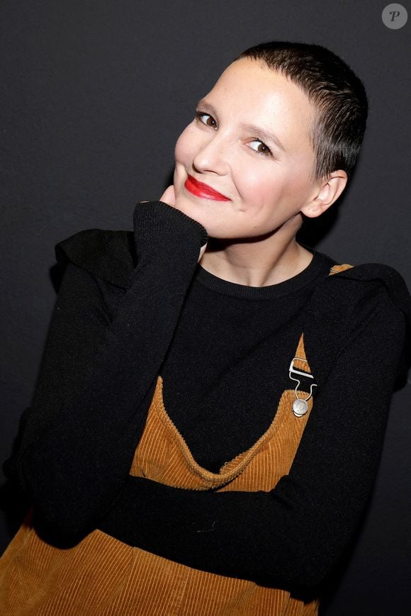 Qui sera le prochain à faire chavirer le cœur de la chanteuse à l'incroyable voix ?

Anne Sila pose lors d'une séance de portrait à Paris, France, en octobre 2019. Photo par VIM/ABACAPRESS.COM