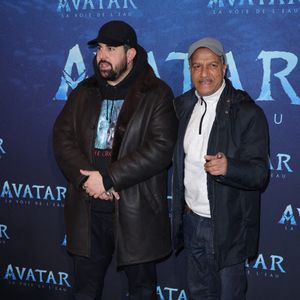 Artus et Pascal Legitimus à la première d'Avatar : La Voie De L'Eau (Avatar : The Way of Water) au Grand Rex, Paris, France, le 13 décembre 2022. Photo par David Boyer/ABACAPRESS.COM