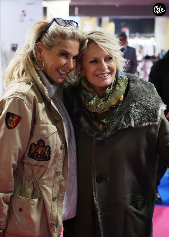 Caroline Margeridon et Sophie Davant - Sophie Davant anime son émission d'Europe 1 "Sophie & Les Copains" au salon Made in France à Paris le 9 novembre 2023.

© Agence / Bestimage