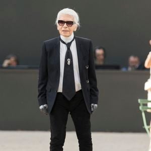 Le fisc a estimé à plus de 40 millions d’euros les revenus non déclarés via une fondation au Liechtenstein.
Karl Lagerfeld - Défilé de mode Haute-Couture automne-hiver 2017/2018 "Chanel" au Grand Palais à Paris. Le 4 juillet 2017 © Olivier Borde / Bestimage