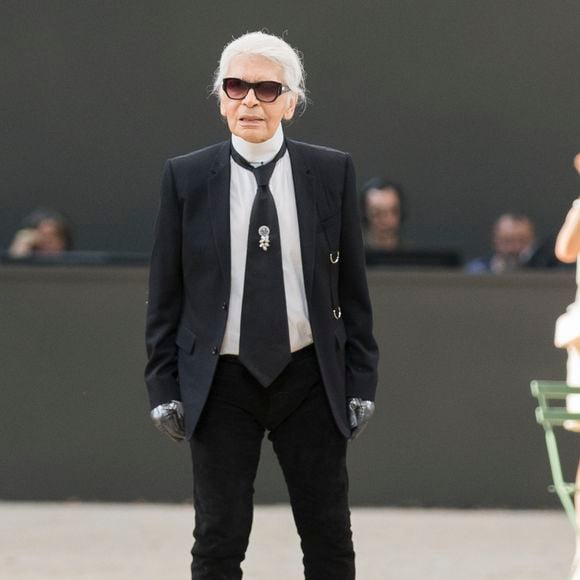 Le fisc a estimé à plus de 40 millions d’euros les revenus non déclarés via une fondation au Liechtenstein.

Karl Lagerfeld - Défilé de mode Haute-Couture automne-hiver 2017/2018 "Chanel" au Grand Palais à Paris. Le 4 juillet 2017 © Olivier Borde / Bestimage