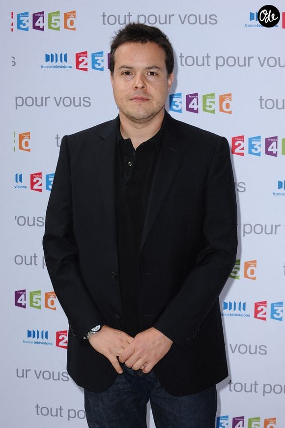 Des confidences fortes sur cette période d'internement forcée, pendant lesquelles il a été victime, notamment, d'hallucinations visuelles.

Nicolas Demorand arrivant à la conférence de presse annuelle du groupe France Télévisions à Paris, en France, le 27 août 2009. Photo : Gorassini-Nebinger/ABACAPRESS.COM