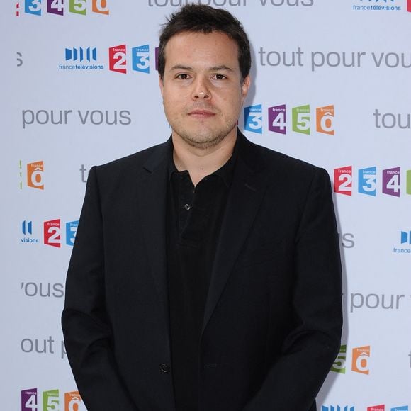 Des confidences fortes sur cette période d'internement forcée, pendant lesquelles il a été victime, notamment, d'hallucinations visuelles.

Nicolas Demorand arrivant à la conférence de presse annuelle du groupe France Télévisions à Paris, en France, le 27 août 2009. Photo : Gorassini-Nebinger/ABACAPRESS.COM