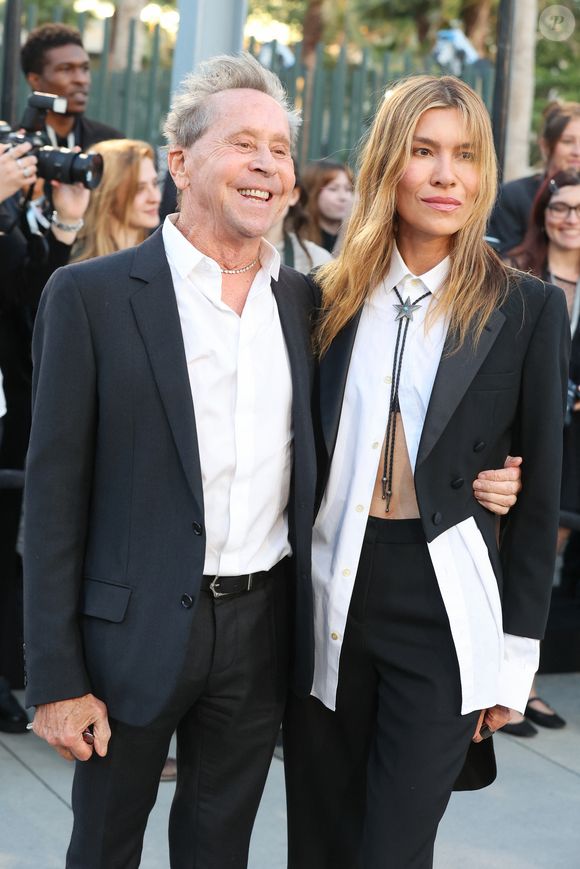 Brian Grazer et Veronica Smiley au défilé Dior 2027 au musée d'art du comté de Los Angeles le 13 mai 2026 à Los Angeles, Californie.


©Bestimage