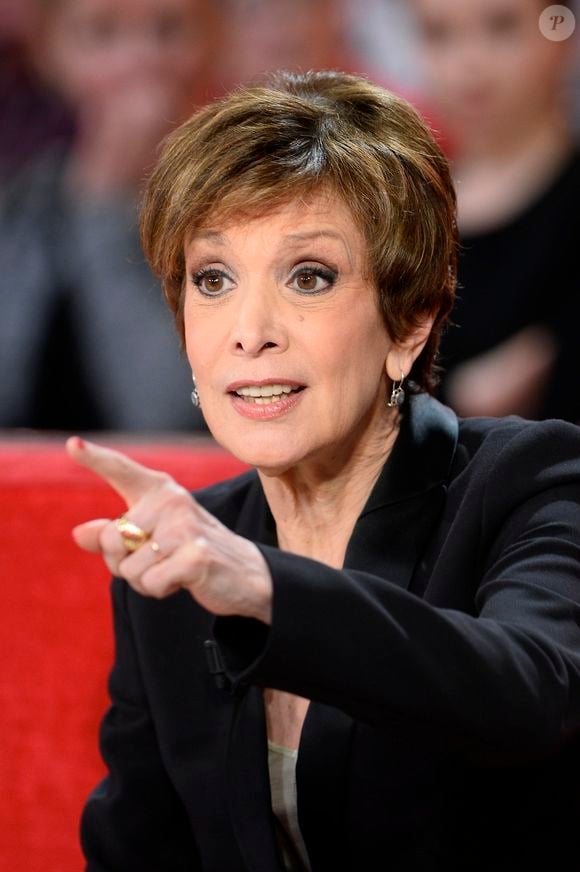 Catherine Laborde - Enregistrement de l'émission "Vivement Dimanche" à Paris le 10 février 2016 et qui sera diffusée le 14 février 2016.  © Coadic Guirec/Bestimage