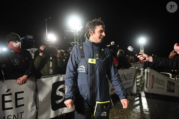 Charlie Dalin à son arrivée de la 9ème édition du Vendée Globe aux Sables-d'Olonnes. Tour du monde à voile en solitaire bouclé en 80 jours, 6 heures, 15 minutes et 47 secondes. Le 27 janvier 2021
© DPPI / Panoramic / Bestimage