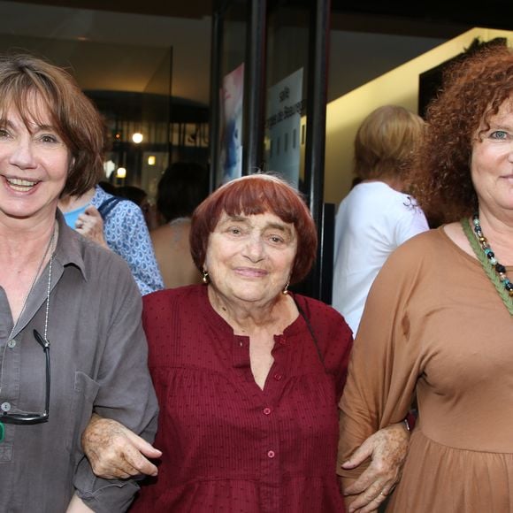 Thérèse Liotard était connue pour avoir tourné dans des films comme "La Gloire de mon père" et "Le château de ma mère"

Thérèse Liotard, Agnes Varda et Valérie Mairesse lors de  l'avant-première de la ressortie en salles du film "L'une chante l'autre pas", réalisé par Agnés Varda, en 1976. Elles sont au cinéma Etoile Saint Germain, à Paris, le 3 juillet 2018. 

Photo par © Denis Guignebourg/Bestimage