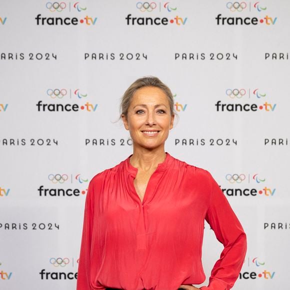 Des débuts marqués par plusieurs couacs. 

Anne Sophie Lapix lors de la présentation des journalistes et chroniqueurs de France Télévisions pour les Jeux Olympiques 2024 au musée de l'Homme à Paris, le 11 juin 2024.
© Pierre Perusseau / Bestimage