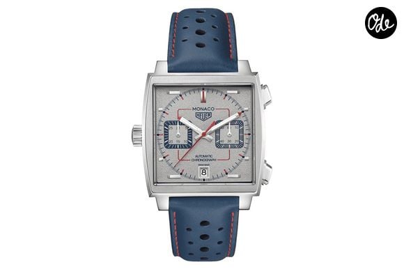 En décembre 2024, une autre montre "Monaco" du film avait déjà atteint 1,44 million de dollars.
Tag Heuer réédite la montre "Monaco" pour son 50ème anniversaire. Le modèle a été rendu célèbre par Steve McQueen. Cette nouvelle édition, la troisième depuis sa création, est inspirée des années 90. TAG Heuer via Bestimage