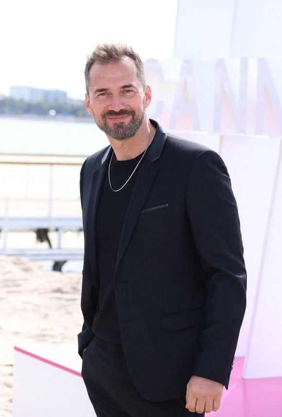 Franck Monsigny - Photocall de "Demain nous appartient" lors du 7ème festival international Canneséries à Cannes, le 6 avril 2024.
© Denis Guignebourg / Bestimage
