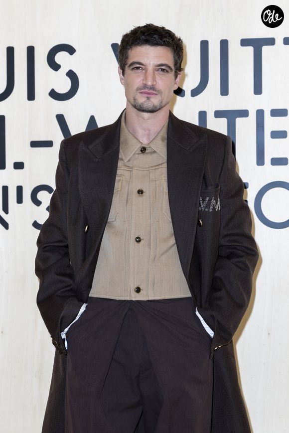 Niels Schneider - Photocall du Défilé de mode Louis Vuitton Collection Hommes Automne Hiver Printemps-Été dans le cadre de la Fashion Week de Paris, France.
 
© Olivier Borde / Bestimage
