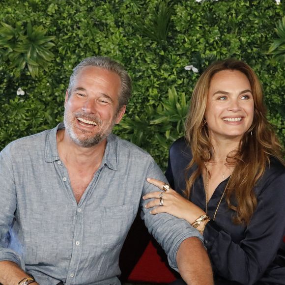 Fabrice Deville et Mélanie Maudran au photocall de la série "Un si grand soleil" lors du 62ème Festival de Télévision de Monte-Carlo, à Monaco, le 17 juin 2023. © Denis Guignebourg/BestImage