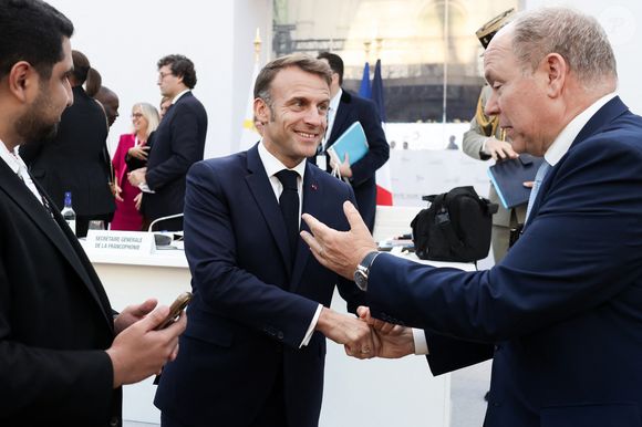 Pour leur nuit, le chef d'État et son épouse vont sûrement passer la nuit dans l'hôtel le plus chic du Rocher à savoir le célèbre Hôtel de Paris.

Le président français, Emmanuel Macron et le Prince Albert II de Monaco lors de la séance de clôture du 19ème sommet de la Francophonie au Grand Palais, à Paris, France, le 5 octobre 2024. © Stéphane Lemouton/Bestimage