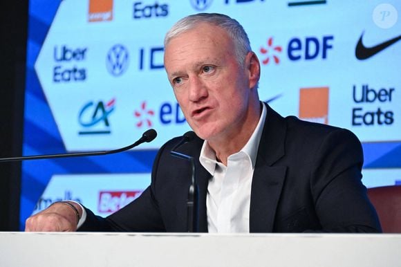 Il a réitéré cet exploit en tant que sélectionneur en 2018

Didier Deschamps annonce la liste des joueurs pour les matches amicaux face à l’Allemagne et au Chili lors d'une conférence de presse à Paris, le 14 mars 2024. 
© Federico Pestellini / Panoramic / Bestimage