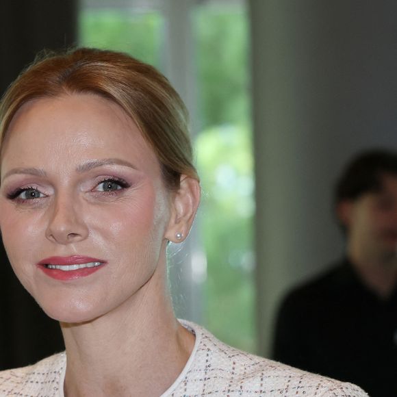 Charlene de Monaco a récemment multiplié les apparitions remarquées pour ses choix vestimentaires élégants.

La Princesse Charlène de Monaco assiste au 75ème anniversaire de l'Amicale des ainés monégasques à l'Hôtel Méridien de Monte-Carlo, Monaco. 

Photo : Jean-Charles Vinaj/ABACAPRESS.COM