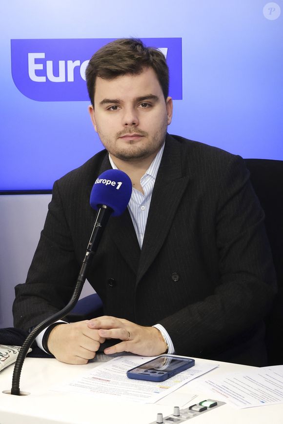 Info - Gauthier Le Bret va devenir papa pour la première fois - Exclusif - Gauthier Le Bret sur le plateau de l'émission "On marche sur la tête" en direct sur Europe 1 le 29 janvier 2025.

© Jack Tribeca / Bestimage