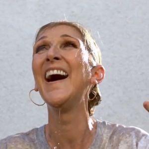 Voilà une vidéo qui va faire fort plaisir aux fans de Céline Dion. 

Céline Dion a fait une apparition remarquée, dimanche 6 octobre, dans une vidéo en amont d’une rencontre de football américain entre Pittsburgh Steelers et les Dallas Cowboys
NBC via Bestimage