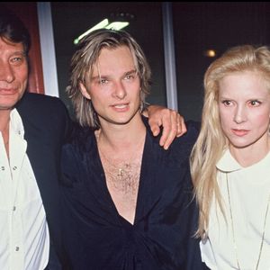 Archives - David Hallyday le soir de la première de sa tournée en 1991 avec son père Johnny Hallyday et sa mère Sylvie Vartan. (AGENCE / BESTIMAGE).