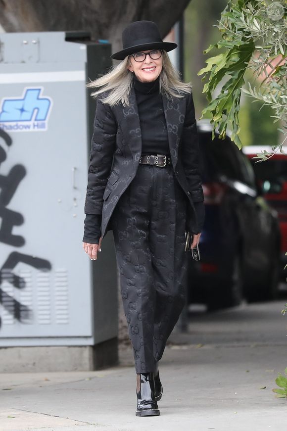 Dans un communiqué, ses proches ont annoncé qu'elle était décédée d'une pneumonie

Exclusif - Diane Keaton, très classe comme à son habitude, fait du shopping à Beverly Hills, États Unis le 31 Mars 2023.
Crédit : Backgrid USA / Bestimage