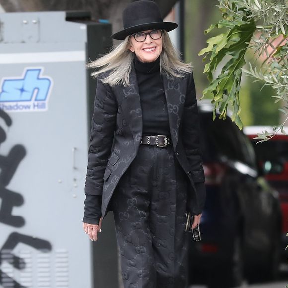 Dans un communiqué, ses proches ont annoncé qu'elle était décédée d'une pneumonie

Exclusif - Diane Keaton, très classe comme à son habitude, fait du shopping à Beverly Hills, États Unis le 31 Mars 2023.
Crédit : Backgrid USA / Bestimage