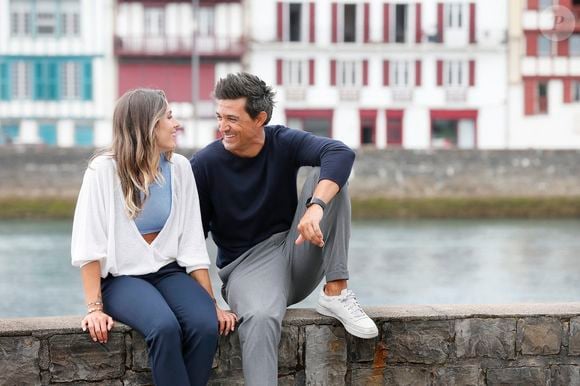 Exclusif -  Rendez-vous avec Jean-Pascal Lacoste (habillé par American Vintage) et sa fiancée Delphine, soeur de l'ancienne Miss France S.Tellier, à Saint-Jean-de-Luz. Le 10 juillet 2020
© Patrick Bernard / Bestimage