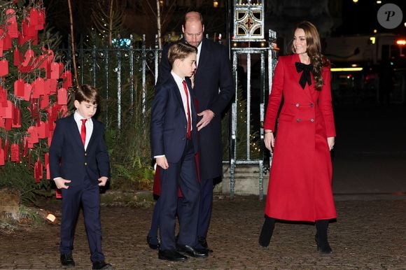 Le prince William, prince de Galles, Catherine Kate Middleton, princesse de Galles, le prince George, le prince Louis lors du service de chants de Noël Together At Christmas à l'abbaye de Westminster, Londres le 6 décembre 2024.

© Julien Burton / Bestimage