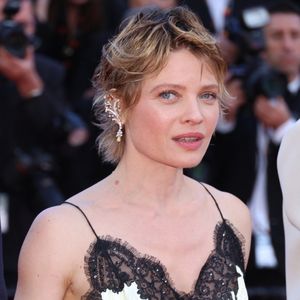 Melanie Thierry - Montée des marches du film "La vie d'une femme" lors du 79ème Festival International du Film de Cannes, le 14 mai 2026. © Denis Guignebourg/Bestimage