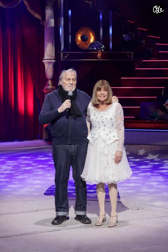 Stéphane Rolland et son mari Pierre, Jean-Jacques Debout, Chantal Goya, lors de la représentation pour Les Pièces Jaunes du Cirque Bouglione au Cirque d’Hiver à Paris, le 10 janvier 2026. 

© Jack Tribeca / Bestimage
