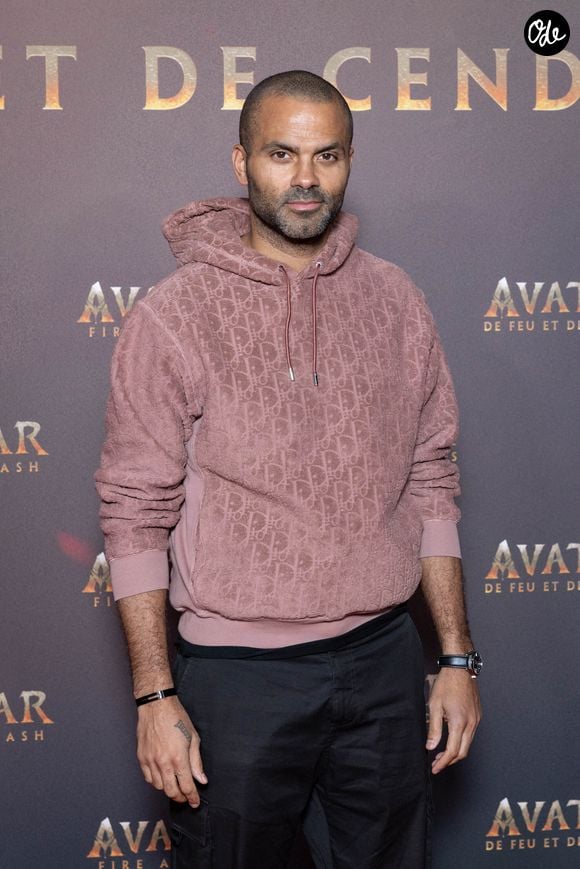 L'ancien basketteur français Tony Parker assiste à la première européenne du film « Avatar : Fire And Ash » le 5 décembre 2025 à la « Seine Musicale » de Boulogne-Billancourt, près de Paris, en France. 

Photo de Alexis Jumeau/ABACAPRESS.COM