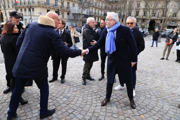 Bernard Laporte, Pascal Praud arrivant à la cérémonie d'enterrement de Rolland Courbis à l'église de la Madeleine à Paris, France, le 14 janvier 2026. Rolland Courbis, ancien footballeur français, entraîneur et commentateur médiatique au franc-parler, est décédé à l'âge de 72 ans. Photo par Jerome Domine/ABACAPRESS.COM