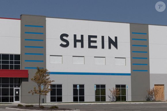Vers octobre 2022 : centre de distribution du commerce électronique SHEIN. SHEIN est l'un des plus grands détaillants de mode et d'accessoires au monde. Photo by Alamy/ABACAPRESS.COM