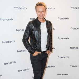 Malgré sa vie parisienne, Cyril Féraud aime toujours retourner à Digne-les-Bains pour retrouver ses racines.

Cyril Feraud lors de la conférence de presse de France Télévision au Pavillon Gabriel à Paris, en France, le 24 août 2021. Photo : Nasser Berzane/ABACAPRESS.COM