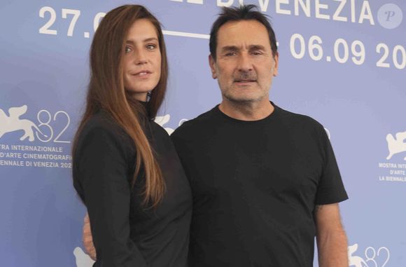 Venise, Italie, 6 septembre 2025. ADELE EXARCHOPOULOS et GILLES LELLOUCHE lors du photocall du film CHIEN 51 au 82ème Festival International du Film de Venise à Venise, Italie.Laurent Lairys / ABACAPRESS.COM