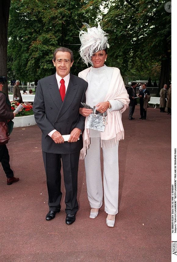 Jean-Luc Lagardère et Betty Lagardère ont assisté au Prix de l’Arc de Triomphe à Paris, au restaurant Plein Pied. BERTRAND RINDOFF PETROFF / BESTIMAGE