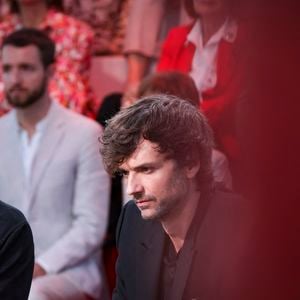 Exclusif - Jean-Michel Jarre, David Jarre sur le plateau de l'émission "C à vous" lors du 77ème Festival International du Film de Cannes, France, le 16 mai 2024. © Jack Tribeca/Bestimage