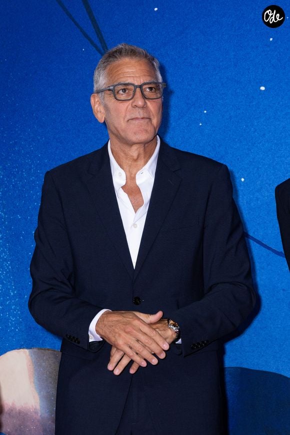 Mannequin repéré à 15 ans, Presley Gerber parlait ouvertement de sa dépression et avait lancé la série “Mental Health Mondays” sur les réseaux.

George Clooney au 83e Venice Film Festival le 4 septembre 2026
© SGP/Bestimage | 00768497