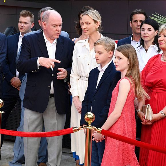 Le prince Albert II de Monaco, la princesse Charlène de Monaco, la princesse Gabriella de Monaco, comtesse de Carladès, et le prince Jacques de Monaco, marquis des Baux, assistent à l’inauguration de l’espace thématique consacré à la Principauté de Monaco à Europa-Park, à Rust, en Allemagne, le 29 juin 2026. © Dana Press/Bestimage