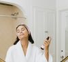 Vous avez beau copier la routine "glass skin" de Hailey Bieber, l'utilisation de votre serviette de toilette habituelle pourrait bien ruiner tous vos efforts de soin !

Kalos Skincare sur Unsplash