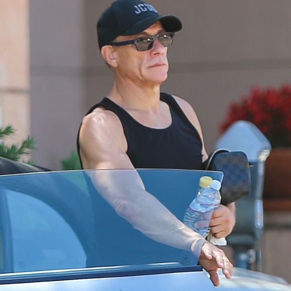 Exclusif - Jean-Claude Van Damme, 59 ans, arrive à un déjeuner à Beverly Hills le 10 juillet 2020.