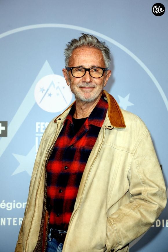 Thierry Lhermitte - Tapis rouge lors du 29ème Festival International du Film de Comédie de l'Alpe d'Huez le 22 Janvier 2026. © Dominique Jacovides/Bestimage