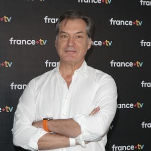 Samuel Labarthe au photocall de la conférence de presse de rentrée de France Télévisions à Paris, France, le 4 septembre 2024. © Coadic Guirec/Bestimage