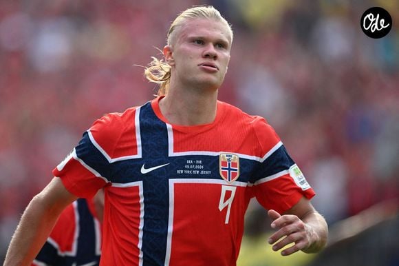 Le joueur a aussi révélé avoir eu une passion pour le rap et avoir fait partie du groupe “Flow Kingz” durant son adolescence.

Erling Haaland durant la Coupe du Monde 2026.
Image Sport/Psnewz/Bestimage