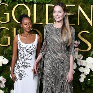 USA : Zahara Jolie, Angelina Jolie (bijoux Messika) assiste à la 82e cérémonie annuelle des Golden Globes au Beverly Hilton le 5 janvier 2025 à Beverly Hills, Californie. (Zuma Press / Bestimage).