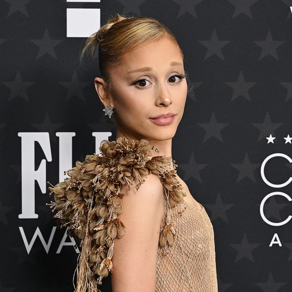 Ariana Grande au photocall de la 30ème édition des Critics Choice Awards au Barker Hangar à Santa Monica le 7 février 2025.
Broadimage / Bestimage