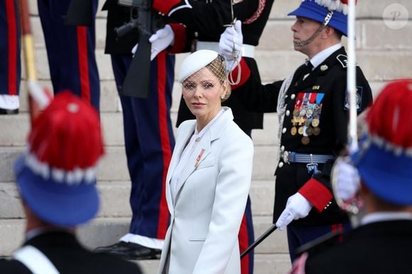 La princesse Charlene de Monaco - La famille princière Monégasque arrive à la cathédrale Notre-Dame-immaculée de Monaco le jour de la fête nationale à Monaco le 19 novembre 2025. © Dominique Jacovides - Bruno Bebert / Bestimage