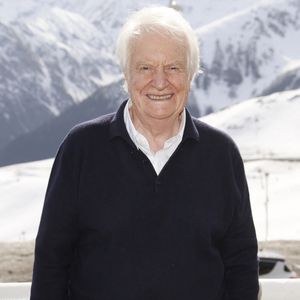 En effet, André Dussollier animera un récit quotidien à 20h, du lundi au jeudi, dès la rentrée.

André Dussolier pour le film Juliette dans son bain. - Rendez-vous avec les actrices et acteurs de la 24ème édition du festival Tv de Luchon le 12 février 2022.

© Christophe Aubert / Bestimage