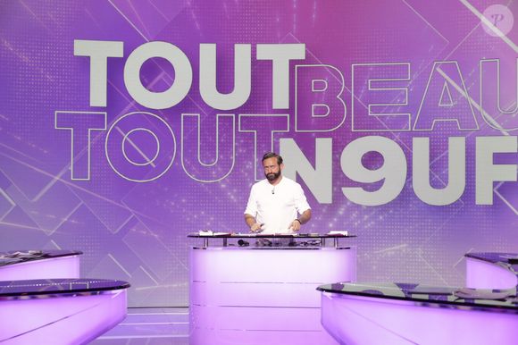 Exclusif - Cyril Hanouna, sur le plateau de "Tout Beau, Tout N9uf - TBT9" présenté par C.Hanouna, et diffusé en direct sur W9, Paris, France, le 21 janvier 2026. © Jack Tribeca / Bestimage